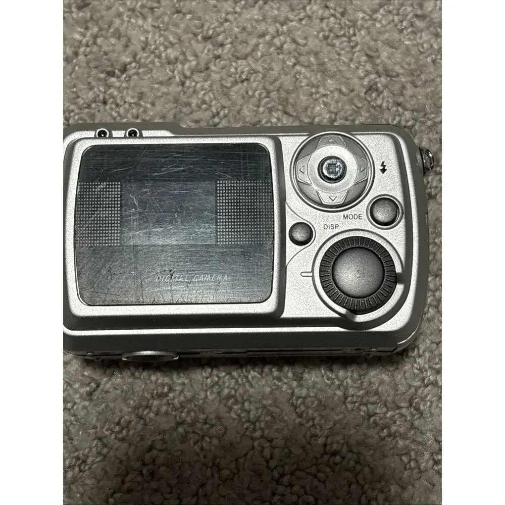 Unbranded Vintage silver 3.1-megapixel digital camera from early 2000s DOES Work